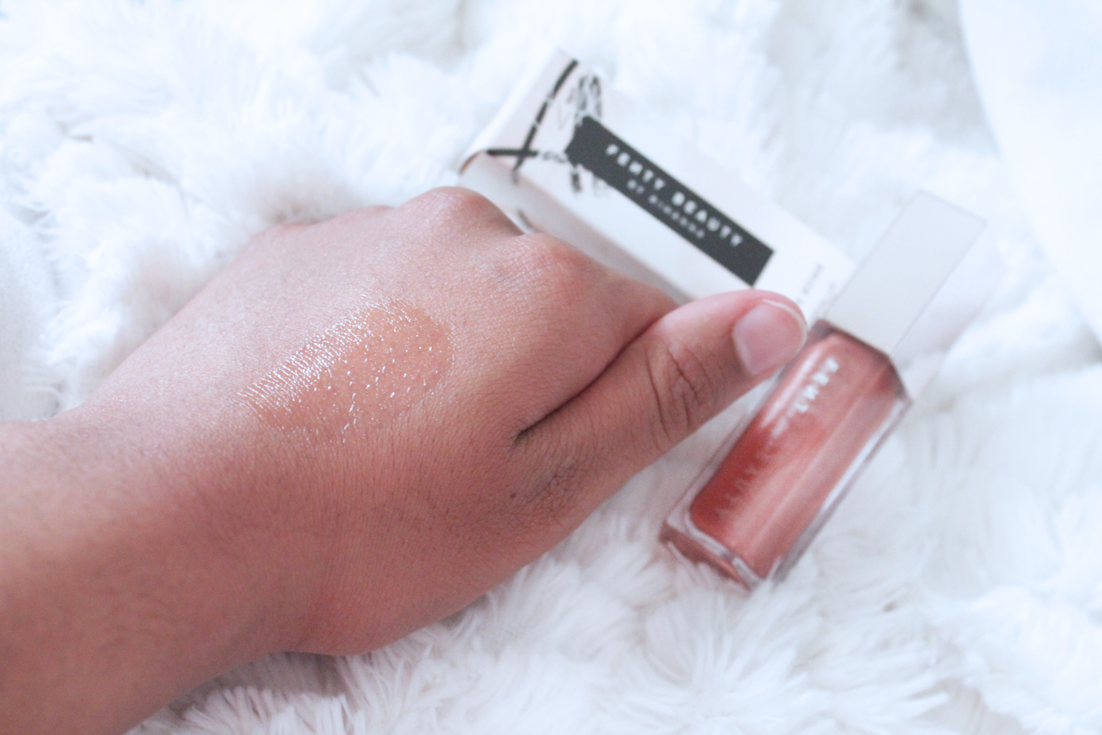 Fenty Beauty Gloss Bomb Swatch